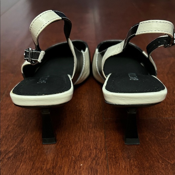 Fabulous Black and Ivory Leather Slingback Heels with Square Toes, Size 6.5 - Picture 11 of 16